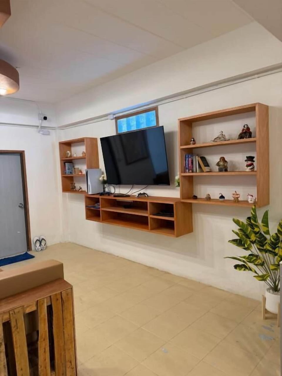 Shared Dormitory | Interior