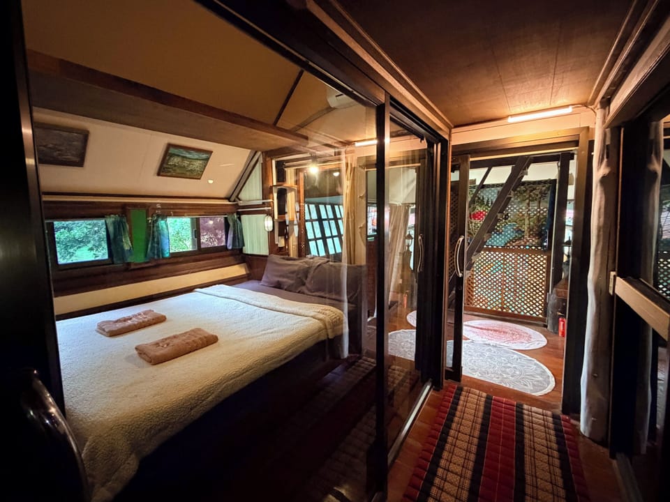 Double Room, Shared Bathroom | In-room safe, free WiFi