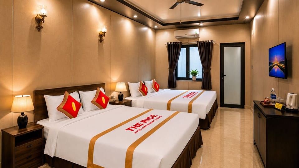 Premium Room, Balcony, City View | Minibar, desk, WiFi (free), bed sheets