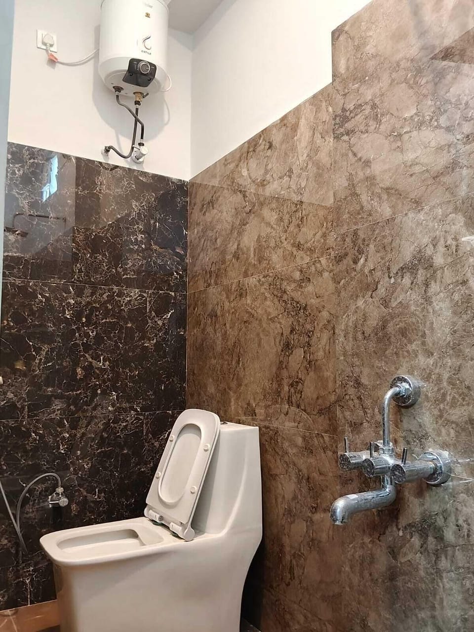 Deluxe Room | Bathroom