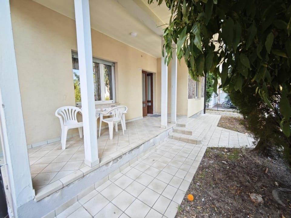 Apartment, 2 Bedrooms, Patio | Outdoor dining