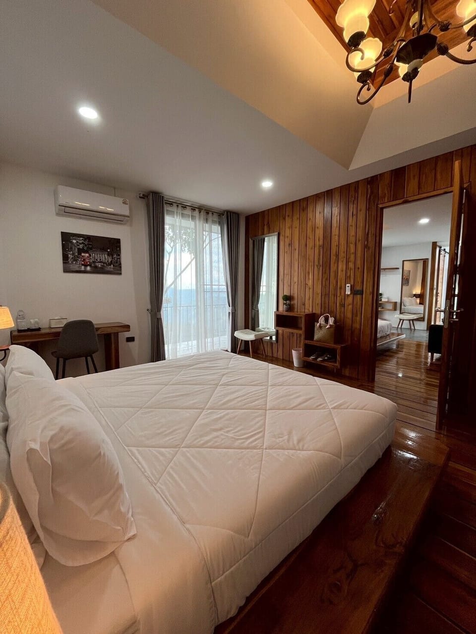 Family Room, Non Smoking, Hill View | Free WiFi, bed sheets