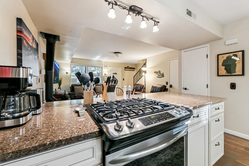 Condo, 2 Bedrooms | Private kitchen | Coffee/tea maker, fridge, oven, toaster