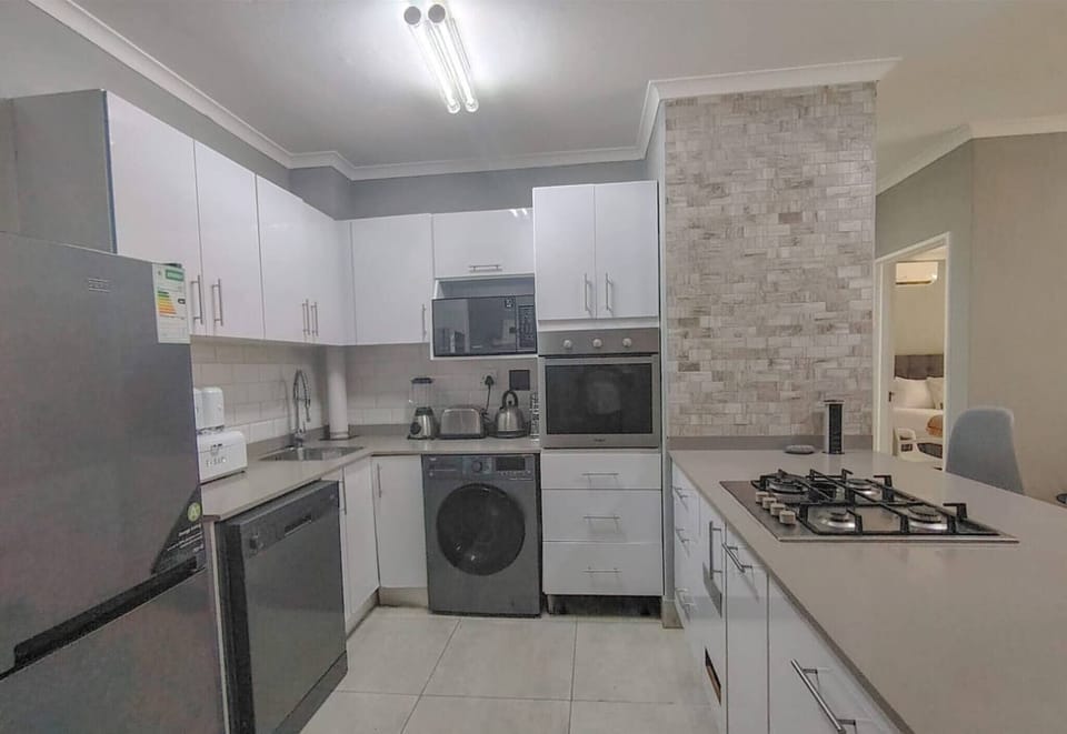 Apartment, 3 Bedrooms, Smoking, Patio | Interior