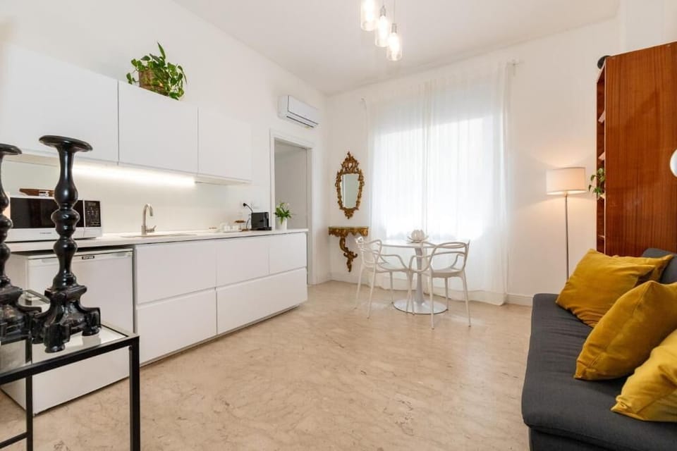 Apartment, 2 Bedrooms | Living room