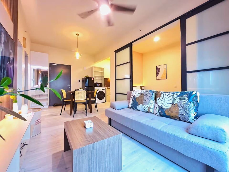 Apartment, 2 Bedrooms, City View | Living area