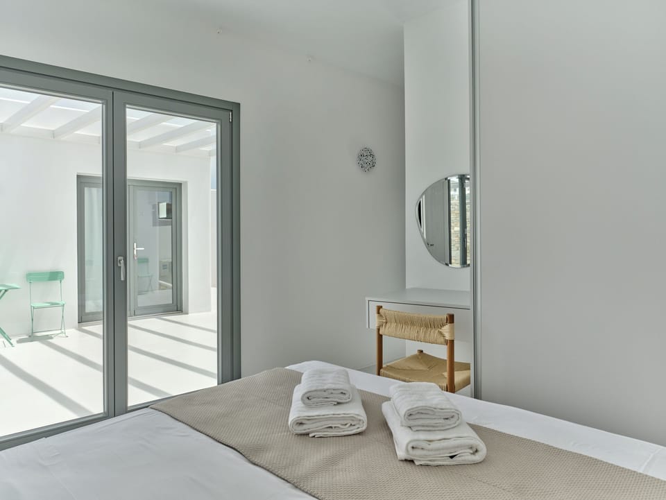 Duplex, Partial Sea View | Blackout drapes, iron/ironing board, free cribs/infant beds, free WiFi