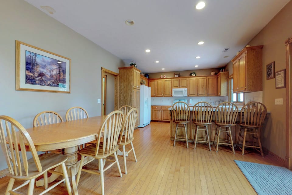 House, Multiple Beds (On Fall River) | 3 bedrooms, individually decorated, individually furnished, bed sheets