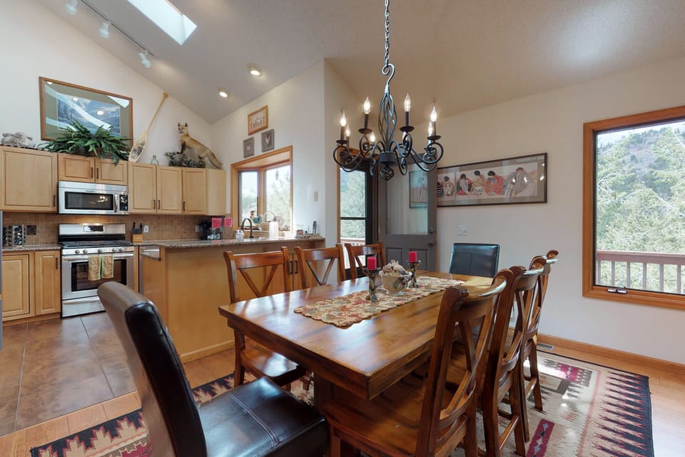 House, Multiple Beds, Mountain View (Mountain Splendor) | Private kitchen