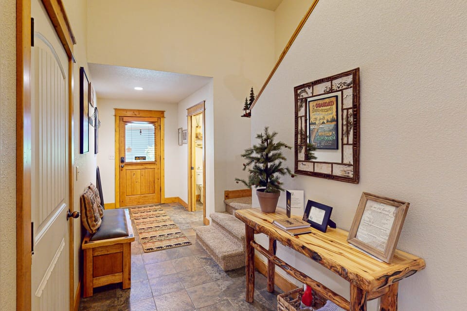 House, Multiple Beds, Mountain View (Running Bear in the Rockies) | Interior