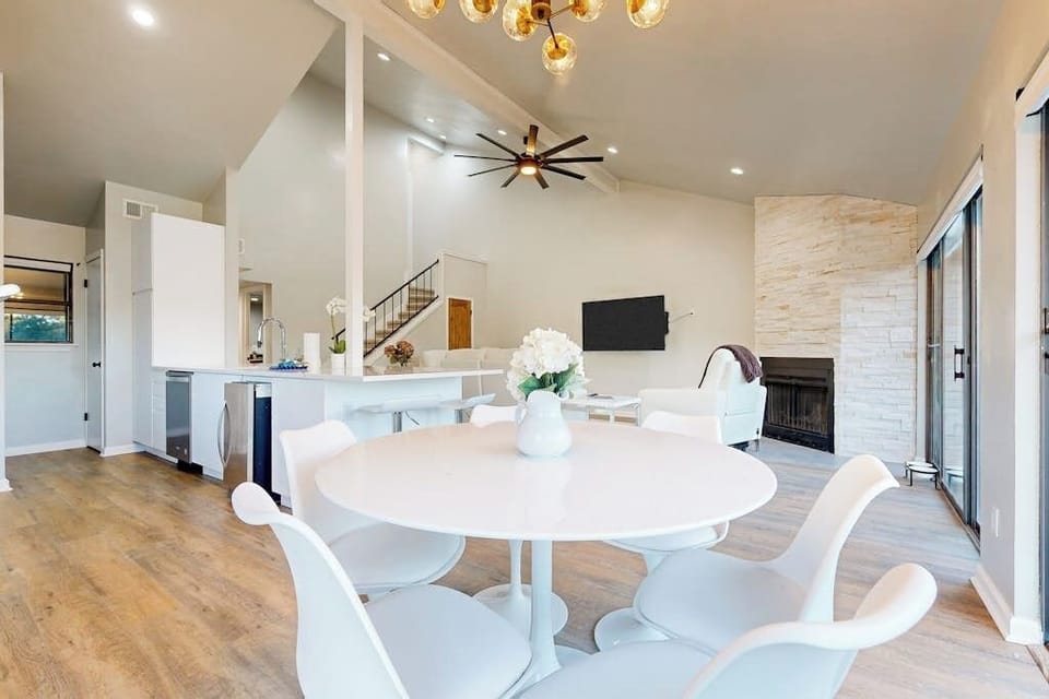 Condo, Multiple Beds (Way to the Bay) | 2 bedrooms, individually decorated, individually furnished, bed sheets
