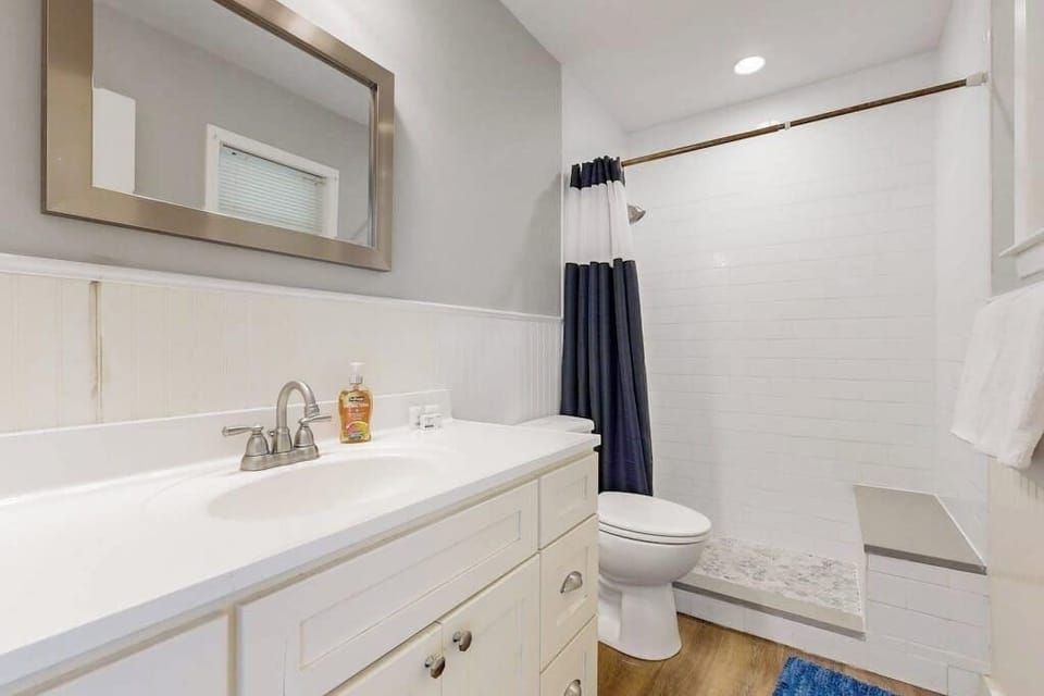 Cozy 2 Bedroom Home With Gas Grill, Patio, and Boat Parking House in Granite Shoals
