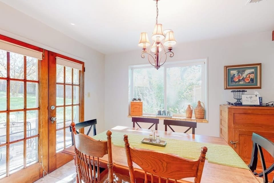 House, Multiple Beds, Garden View (Prost Haus) | 3 bedrooms, individually decorated, individually furnished, bed sheets