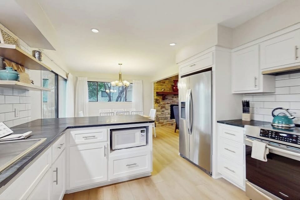 House, Multiple Beds, Garden View (Horseshoe Bay Getaway) | Private kitchen