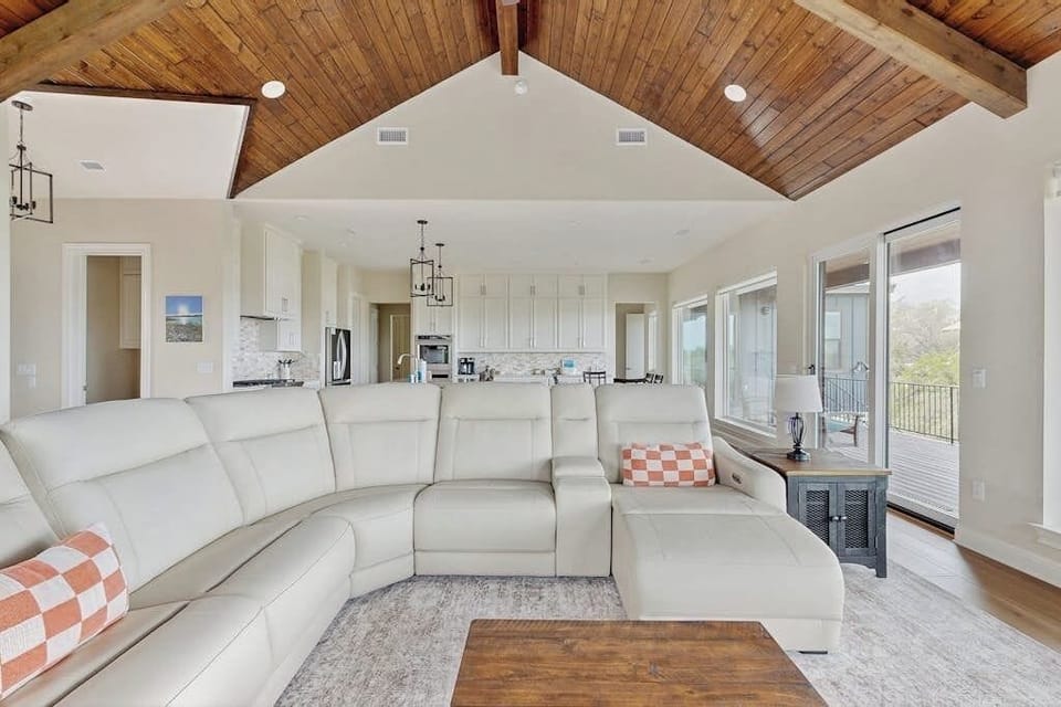 House, Multiple Beds (Sunset Hideaway) | Living area