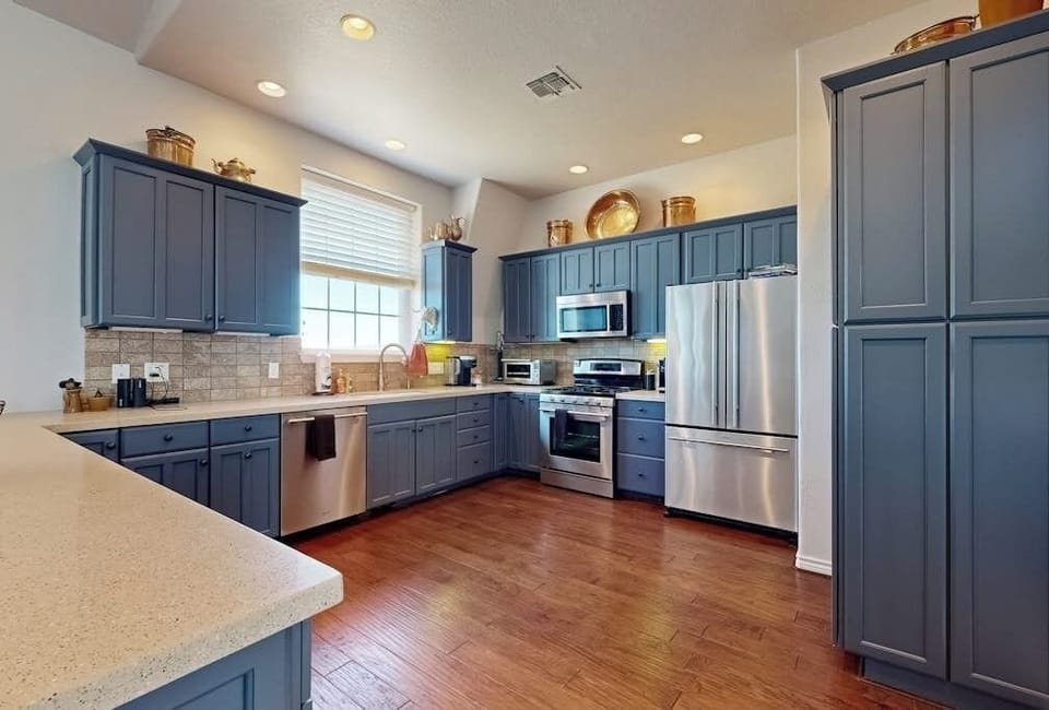 House, Multiple Beds (Spicewood Outback) | Private kitchen
