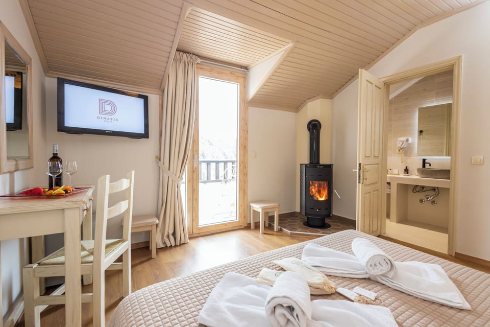 Classic Double Room, Mountain View (Attic) | Blackout drapes, soundproofing, free WiFi, bed sheets