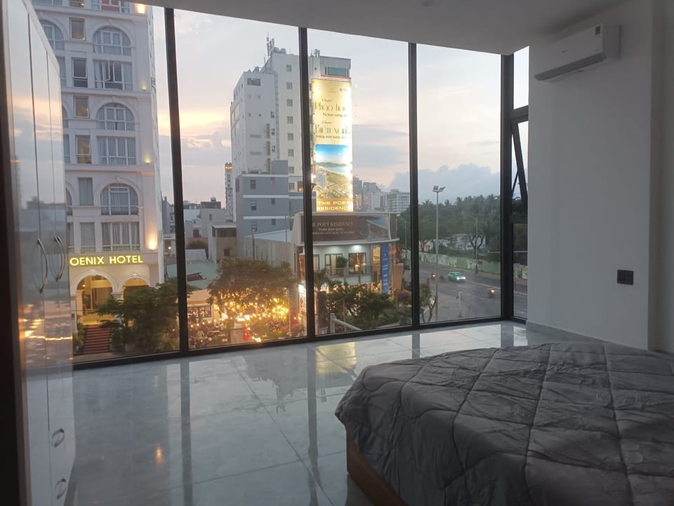 Deluxe Quadruple Room, City View | WiFi (free)