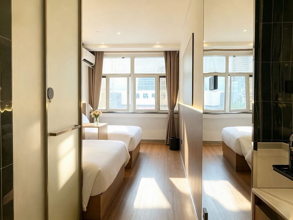 Twin Room | Desk, laptop workspace, free WiFi