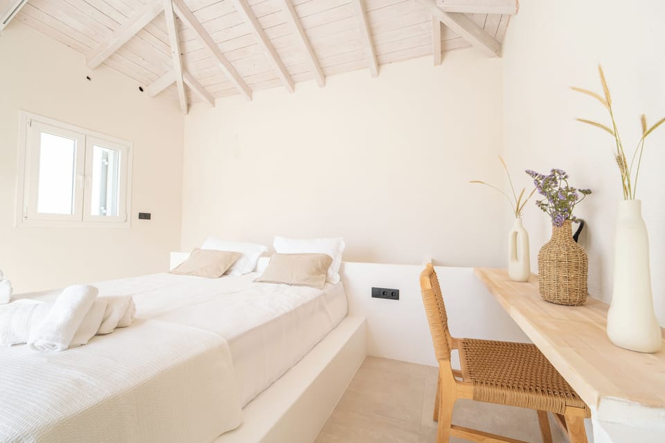 Maisonette with Terrace  | Hypo-allergenic bedding available, WiFi (free), bed sheets
