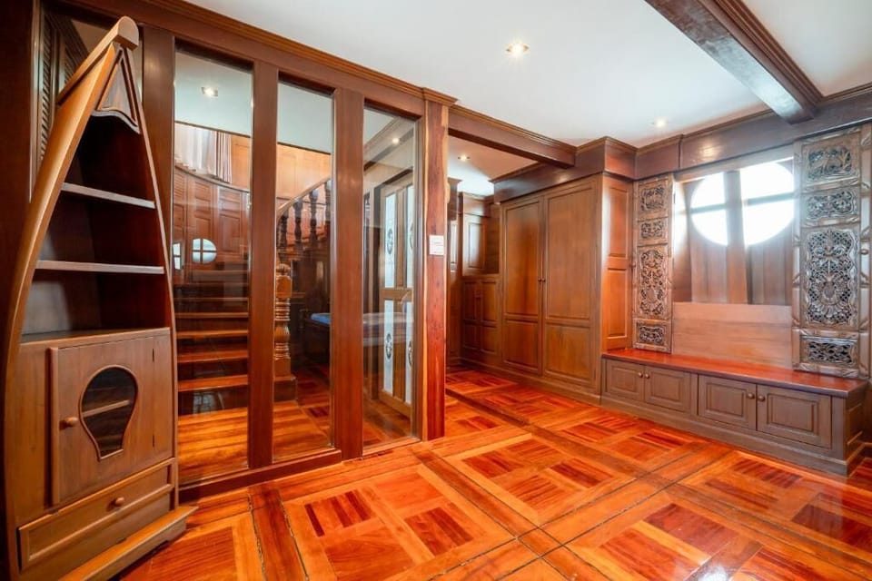 Villa, 4 Bedrooms | Interior