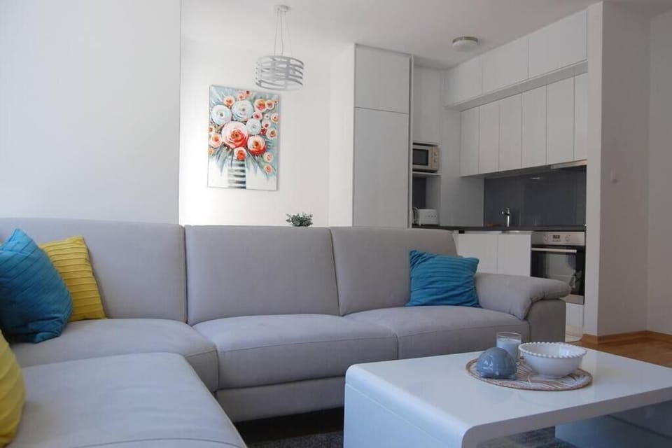 Comfort Apartment, Lanai, Mountain View | Living area