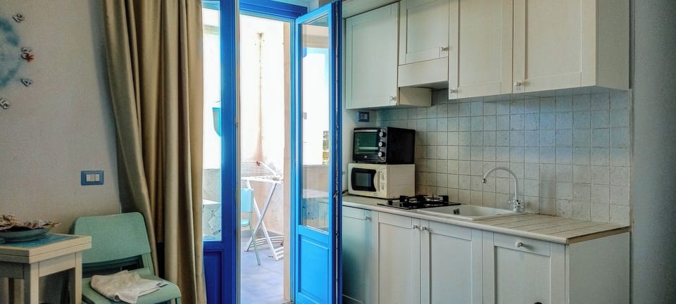 Apartment, Balcony | Private kitchen