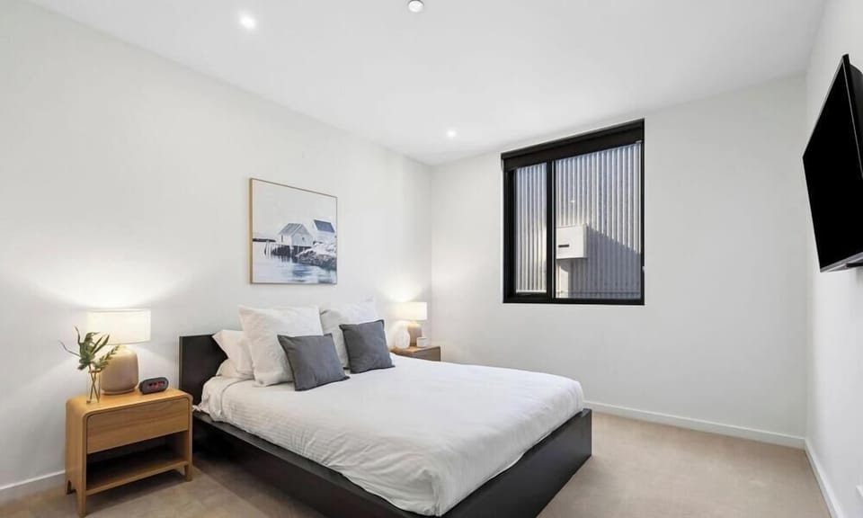 Apartment | 3 bedrooms, laptop workspace, bed sheets