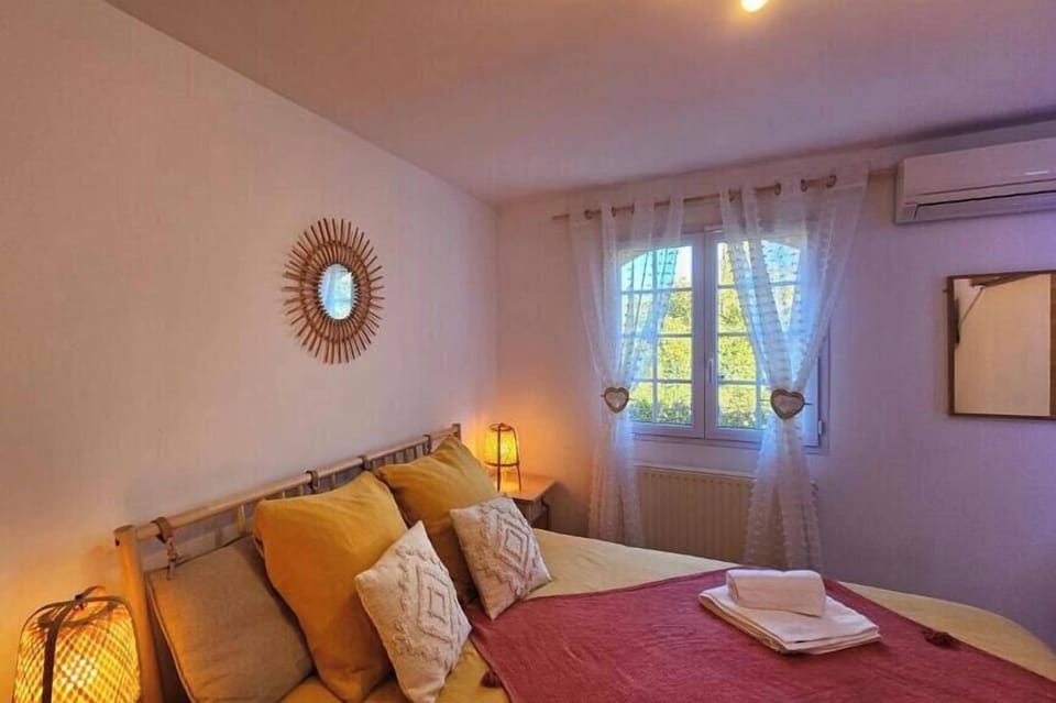 Chambre Provence | Soundproofing, iron/ironing board (on request), WiFi (free), bed sheets