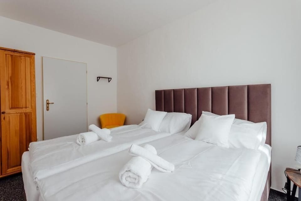 Basic Suite, Garden View (7)