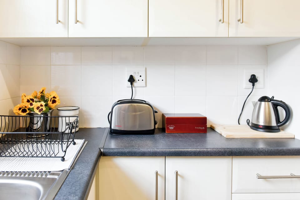 Standard Double Room, Garden View | Private kitchen