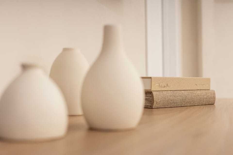 Premium bedding, free minibar, in-room safe, desk