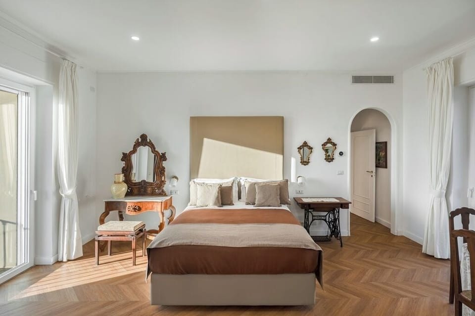Deluxe Double Room, Balcony, Sea View | In-room safe, WiFi (free)
