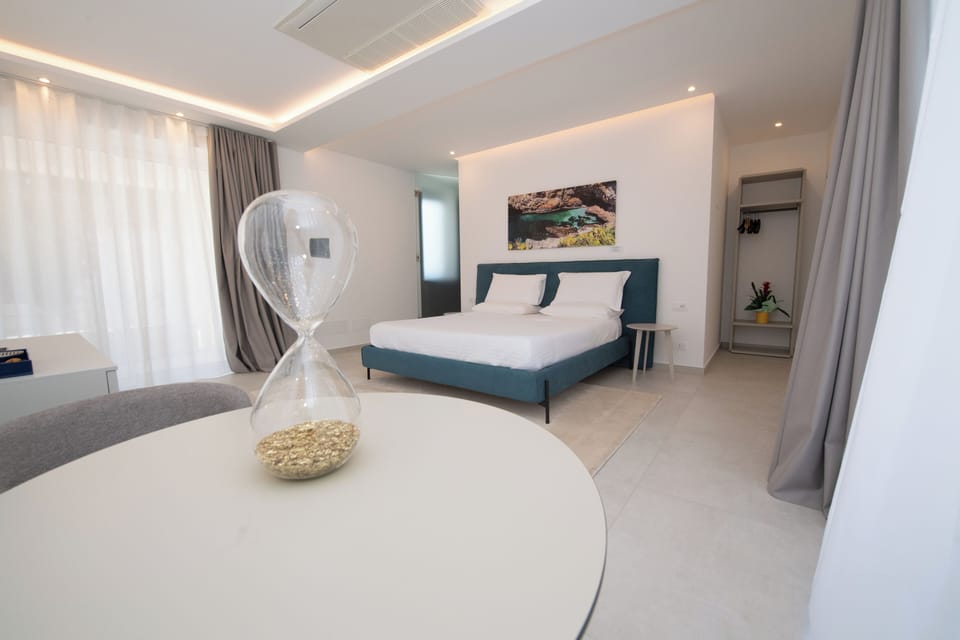 Comfort Double Room, Pool View (Camera KING vista piscina) | WiFi (free)