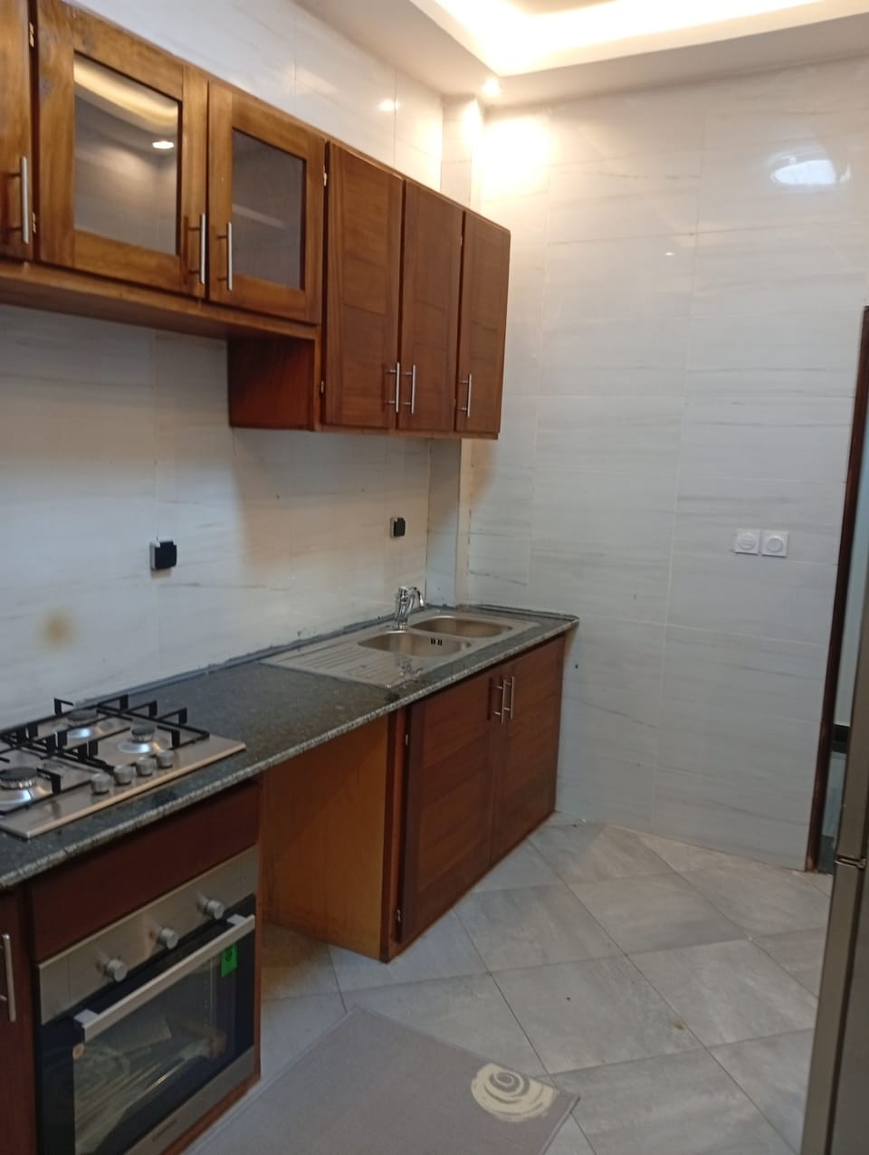 Deluxe Penthouse, Kitchen, City View | Private kitchen | Full-size fridge, microwave, oven, stovetop
