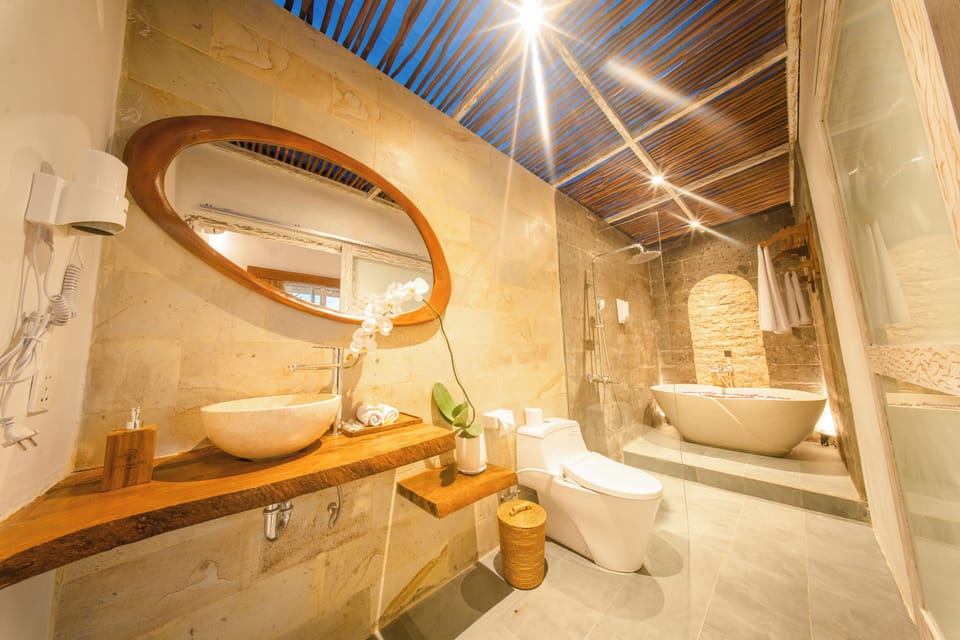 Deluxe Double Room, Pool View | Bathroom | Separate tub and shower, hair dryer, towels, soap
