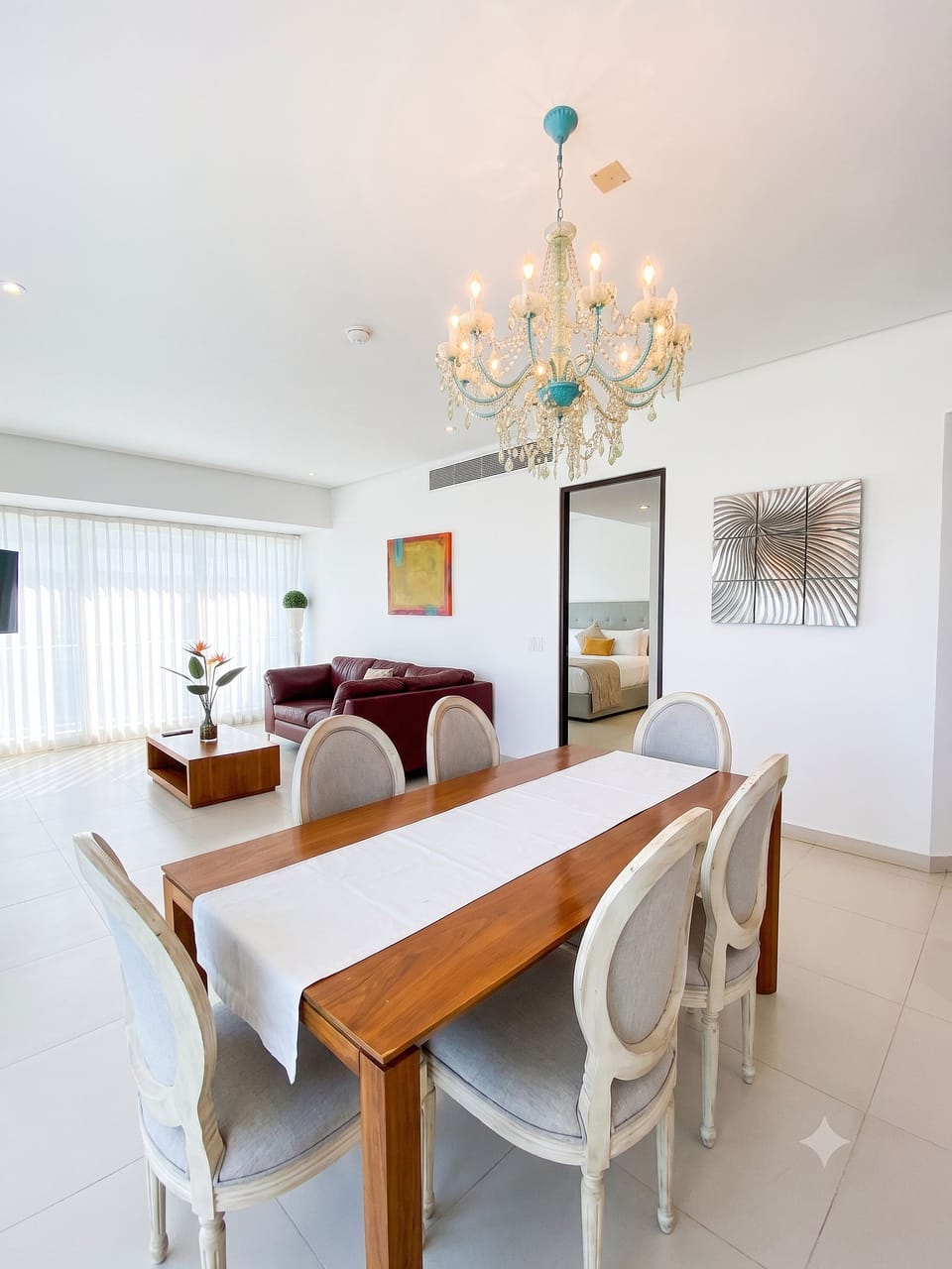 Family Apartment | Dining