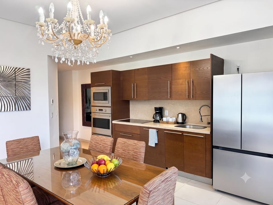 Comfort Apartment | Private kitchen | Coffee/tea maker, fridge, microwave, oven