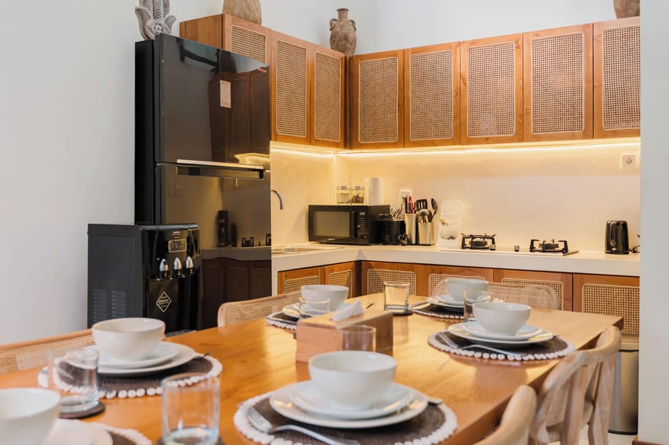 Villa | Private kitchenette | Coffee/tea maker, electric kettle, toaster, blender