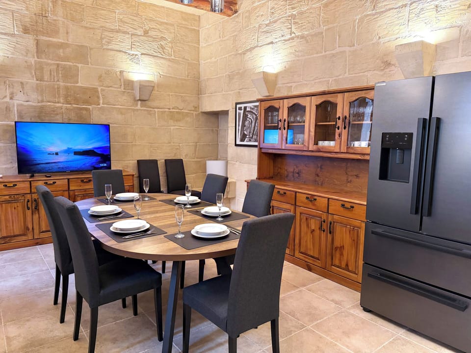 Villa | Dining