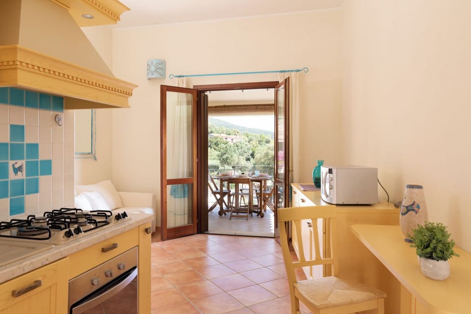 Apartment, 2 Bedrooms | Private kitchen | Espresso maker, coffee/tea maker, electric kettle