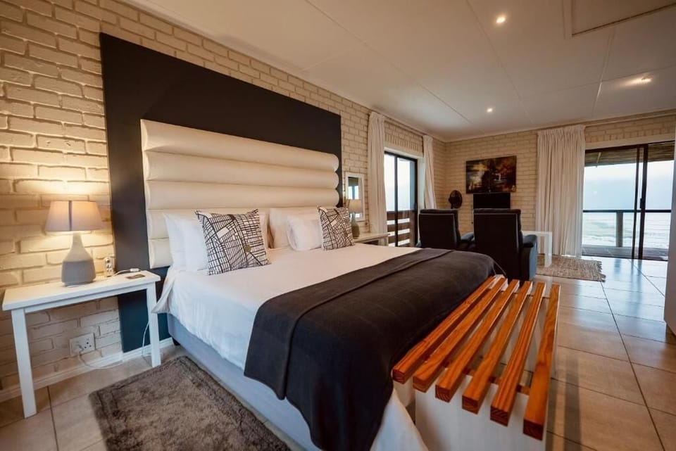 Suite, Balcony, Lake View | WiFi (free)