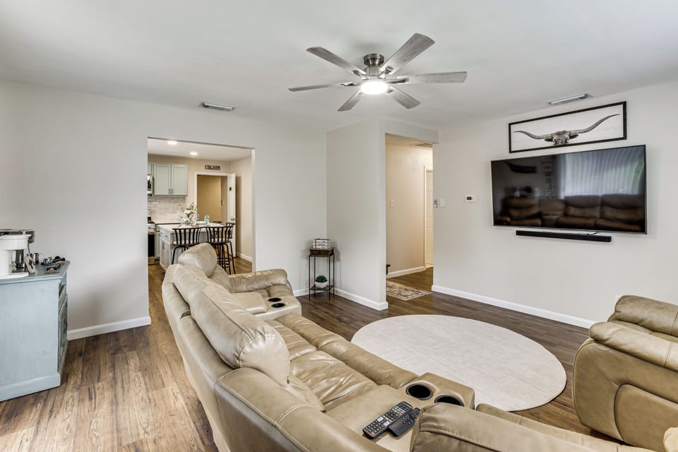 House (3 Bedrooms) | Interior