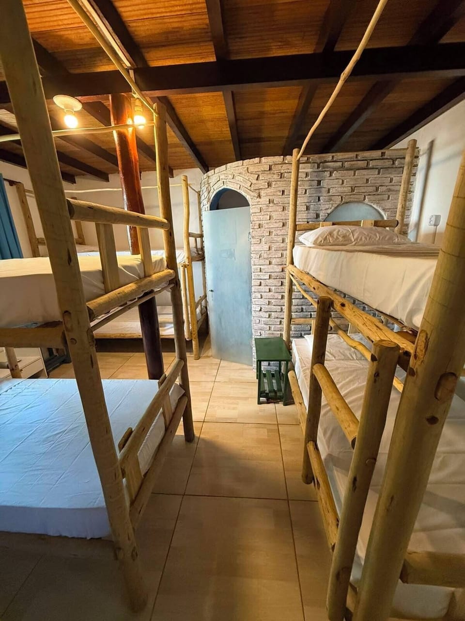 Comfort Shared Dormitory, Lanai | WiFi (free)
