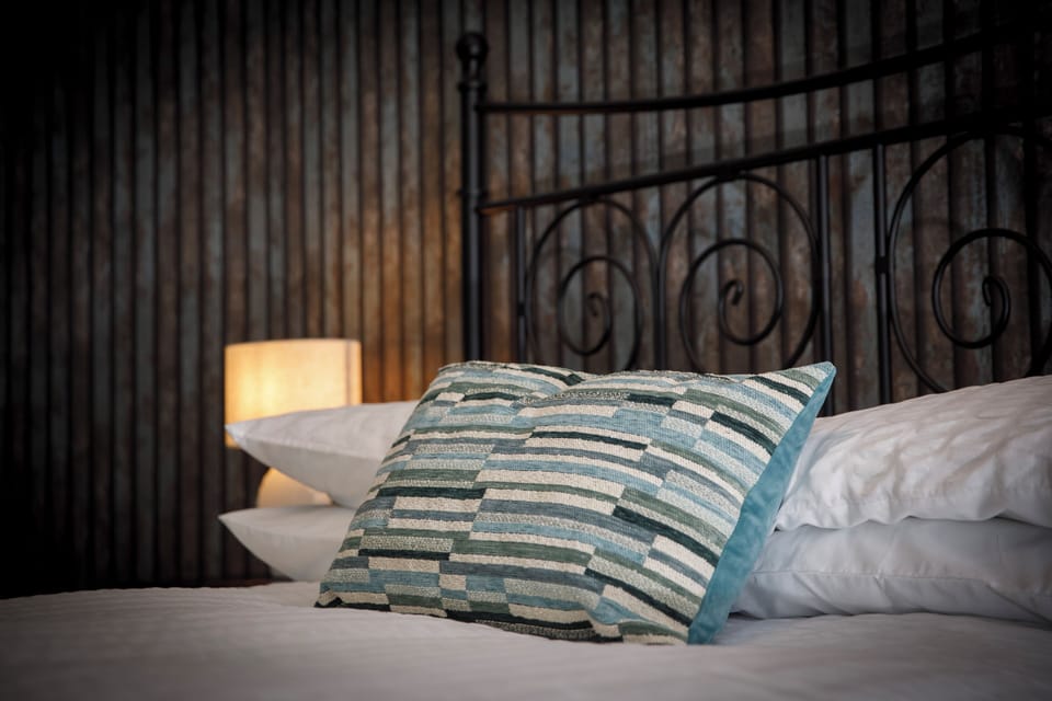 Double Room | In-room safe, desk, laptop workspace, blackout drapes