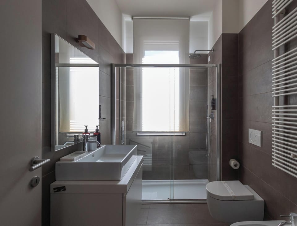 Apartment | Bathroom