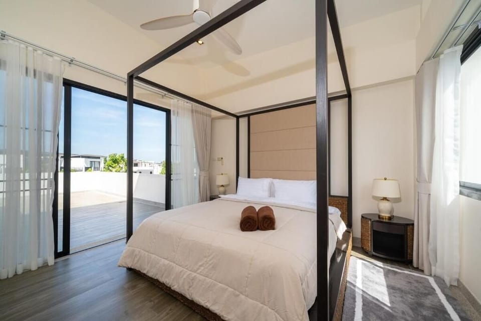 Villa, Balcony, Garden View | In-room safe, blackout drapes, iron/ironing board, free WiFi