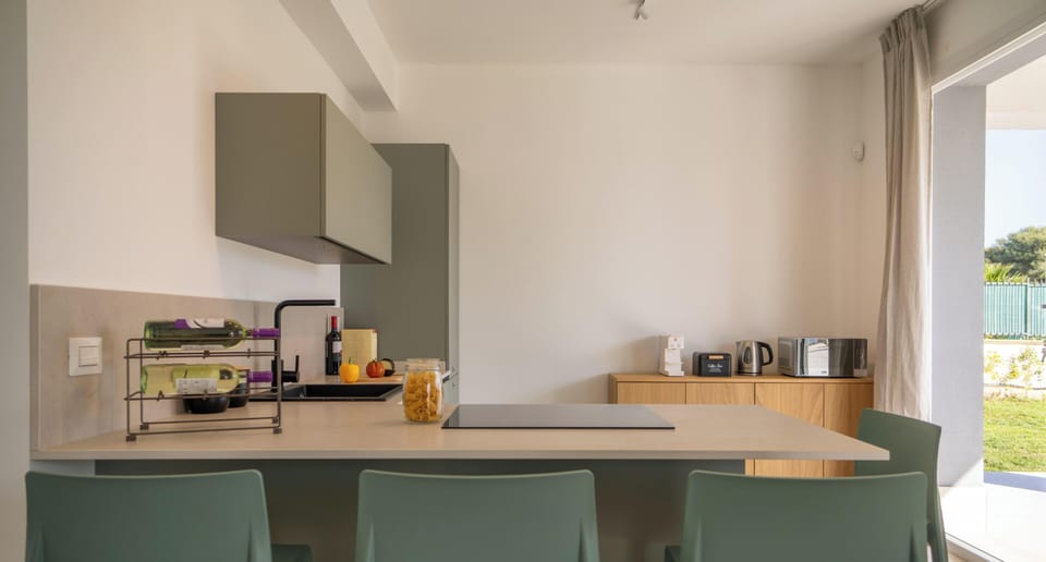 Luxury Villa, Garden View | Private kitchen