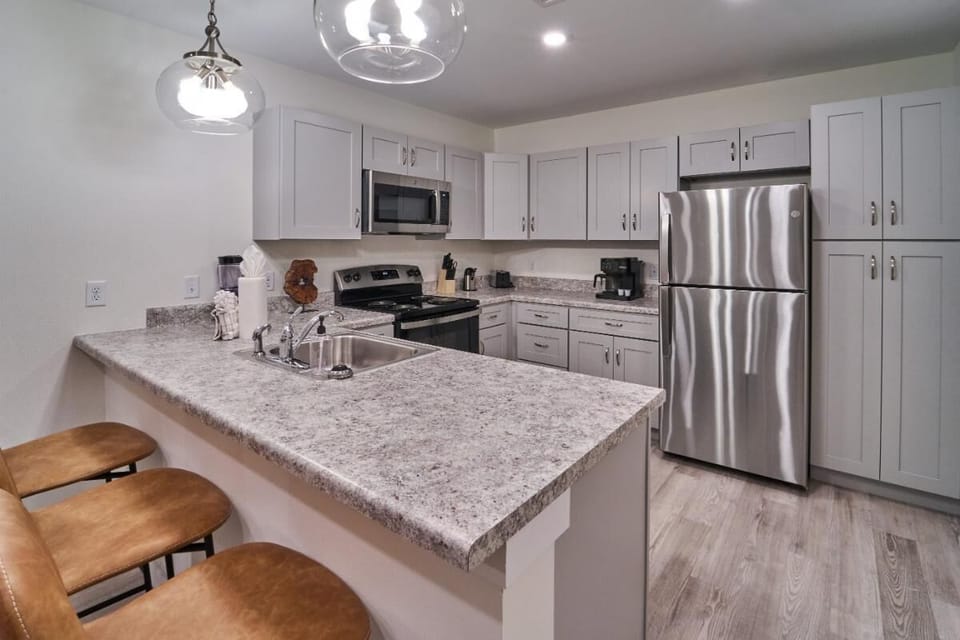 Condo, Multiple Beds (The Ruby 215) | Private kitchen