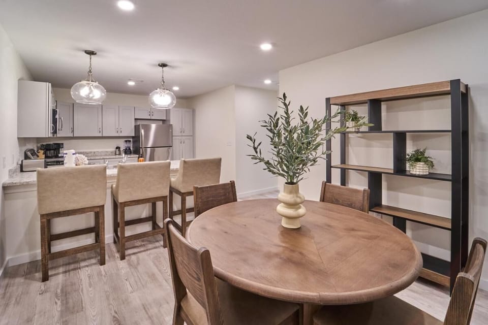 Condo, Multiple Beds (The Ruby 315) | Dining